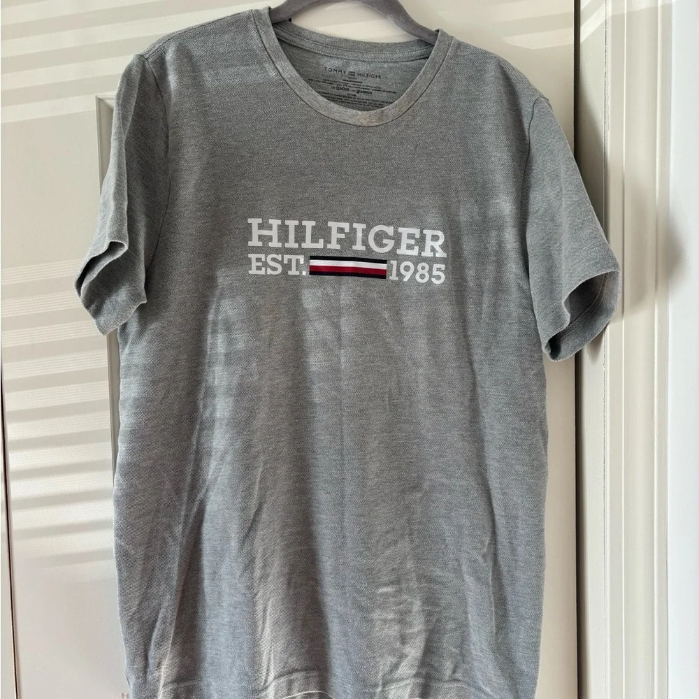 Tommy Hilfiger Gray Short Sleeve Tee - Picture 3 of 11